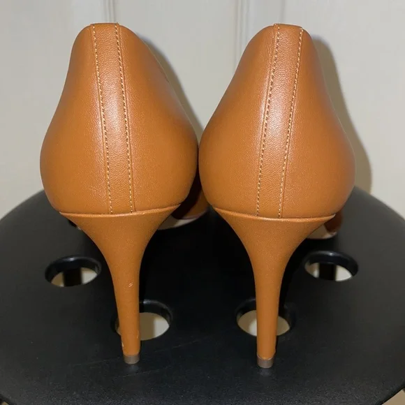 14th & Union Pumps Size 11 - Picture 5 of 10